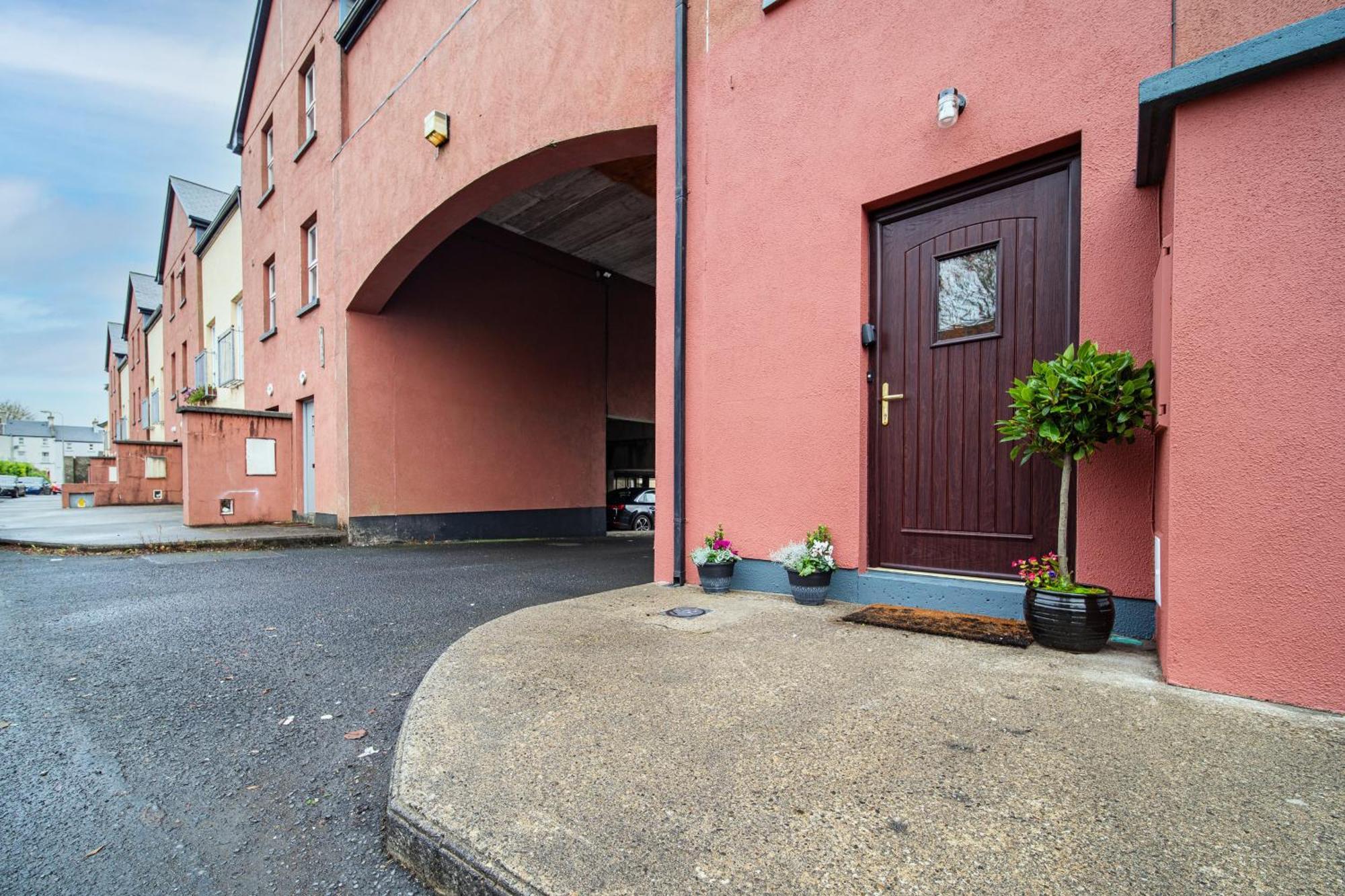 Teach Saoire Ballina (Mayo)